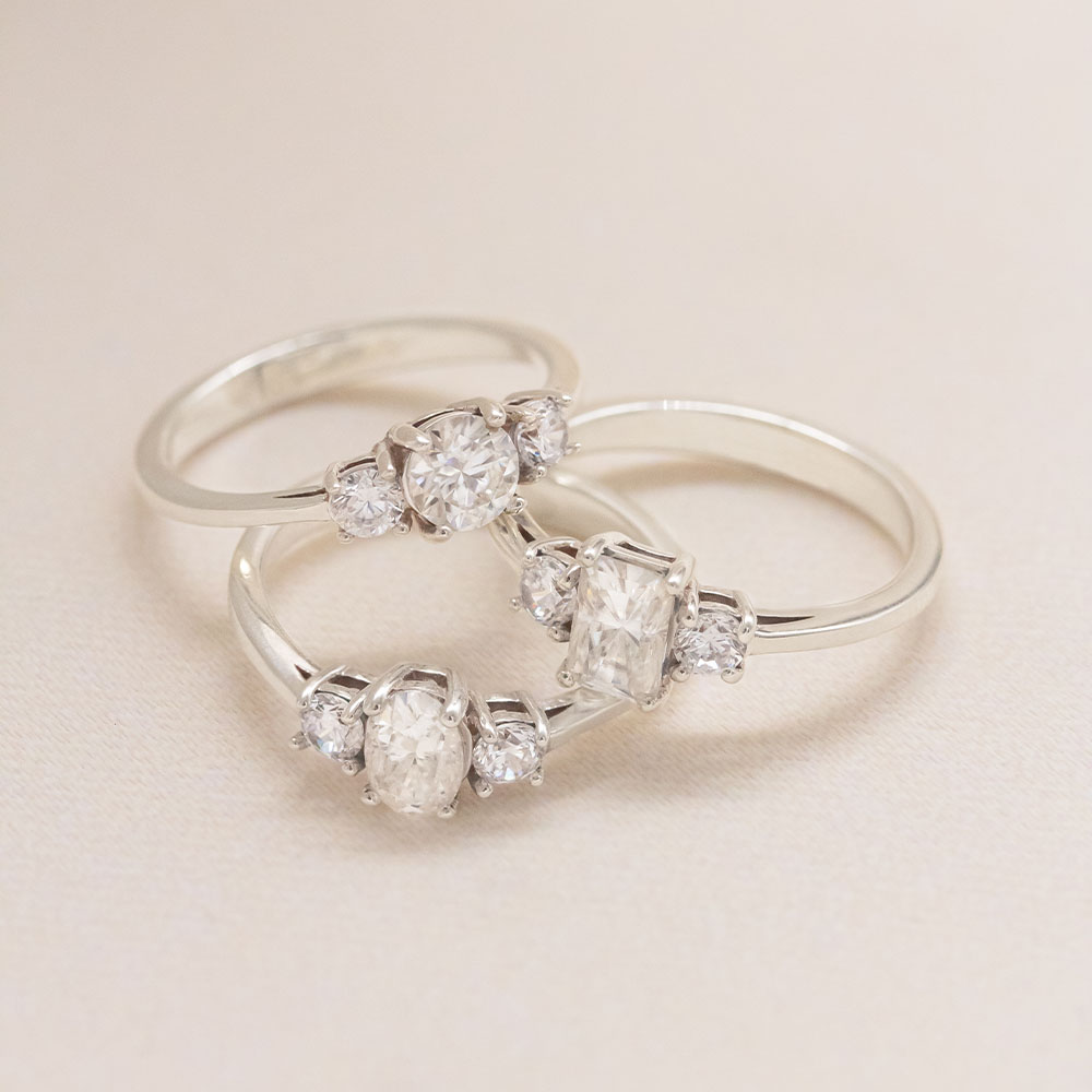 Round Diamond Trilogy Ring - Image 2