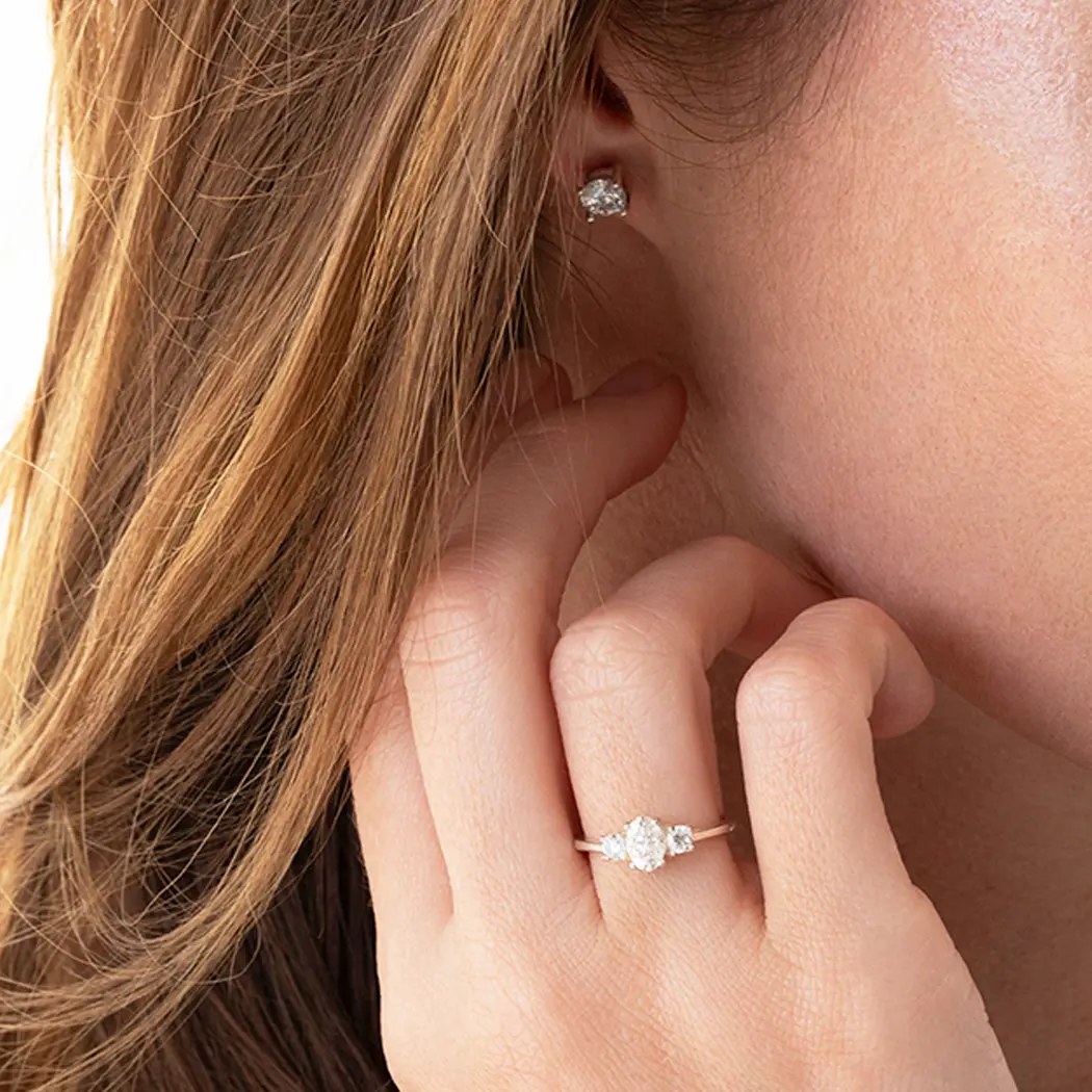 Oval Diamond Trilogy Ring - Image 3